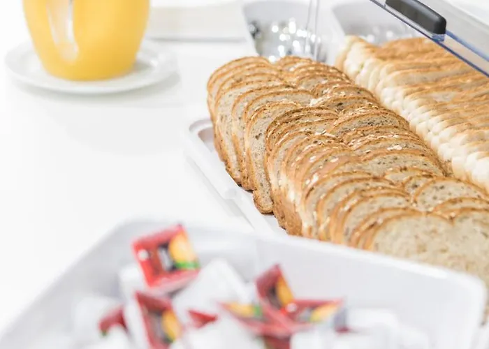 מלון Elegance Adriano (adults Only) 3*